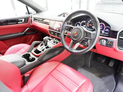 PORSCHE CAYENNE - 4