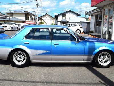 NISSAN SKYLINE - 10