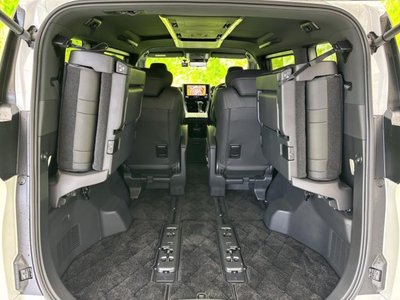 2025 Toyota ALPHARD 缩略图 21