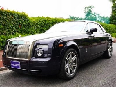 ROLLS-ROYCE PHANTOM COUPE