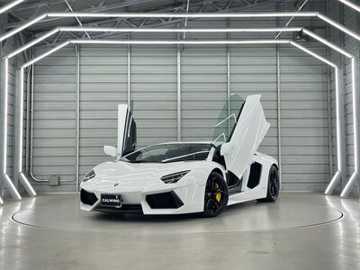 LAMBORGHINI AVENTADOR