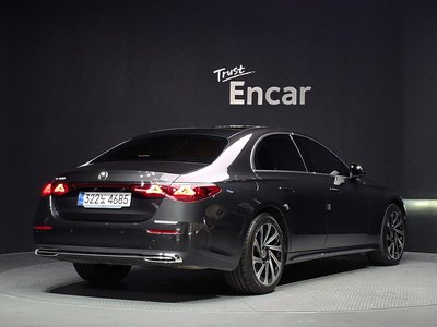 MERCEDES-BENZ E-CLASS - 4