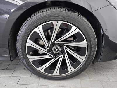 MERCEDES-BENZ E-CLASS - 8