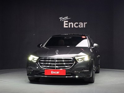 MERCEDES-BENZ E-CLASS - 2