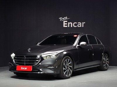MERCEDES-BENZ E-CLASS - 1