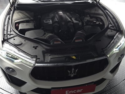 صورة 7 لـ 2020 Maserati LEVANTE