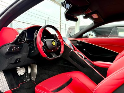 2022 Ferrari ROMA — миниатюра 17