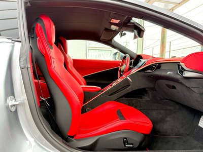 2022 Ferrari ROMA — миниатюра 35