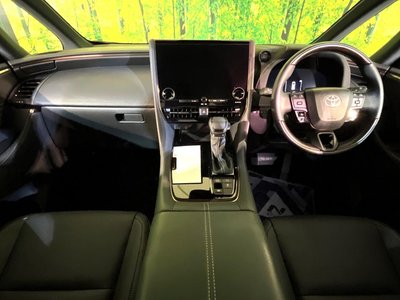 2025 Toyota ALPHARD — фото 2