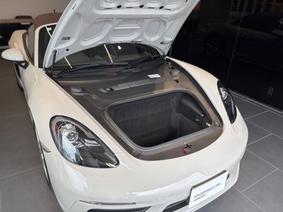 صورة مصغرة 17 لـ 2025 Porsche 718