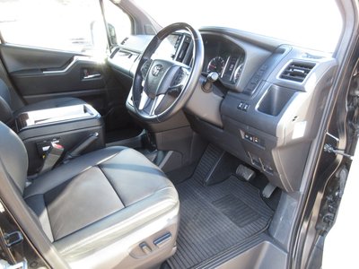 TOYOTA GRAND ACE - 5