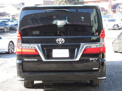 TOYOTA GRAND ACE - 10