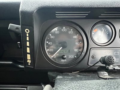 LAND ROVER DEFENDER - 2