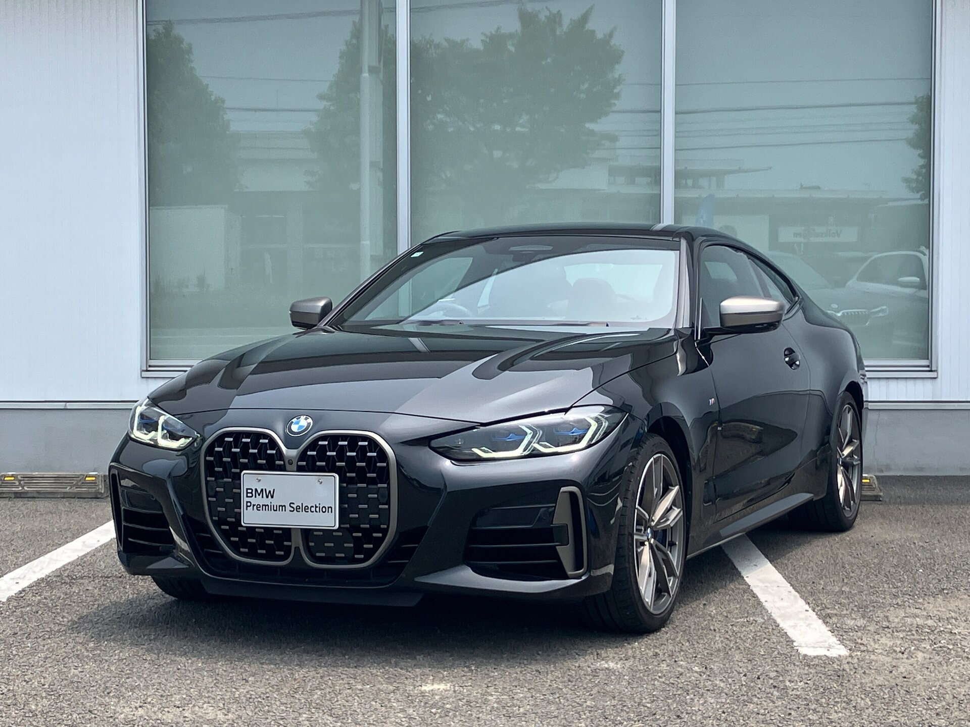 BMW 4 SERIES COUPE - View 1