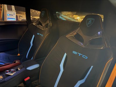 2022 Lamborghini HURACAN — миниатюра 11