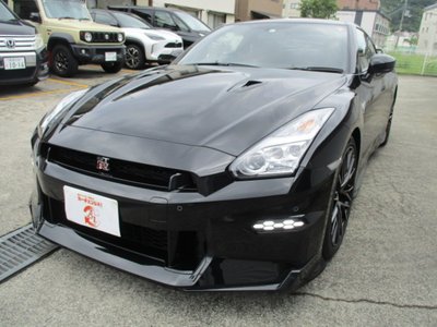NISSAN GT-R