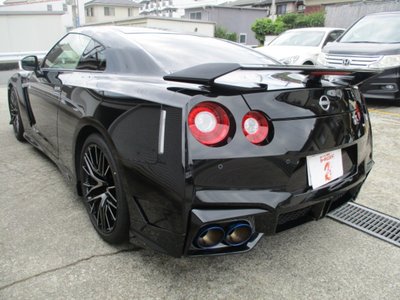 NISSAN GT-R - 7