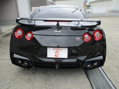 NISSAN GT-R - 8