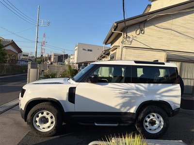 LAND ROVER DEFENDER - 4