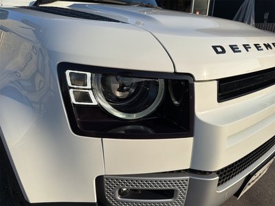 LAND ROVER DEFENDER - 10