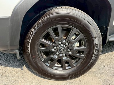 TOYOTA LAND CRUISER 250 - 8