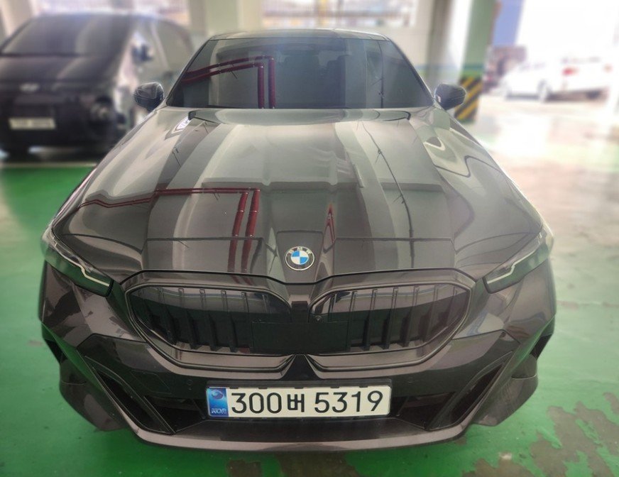 BMW 5 SERIES - View 1