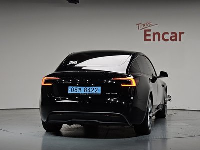 TESLA MODEL 3 - 4