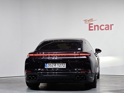 PORSCHE PANAMERA - 4