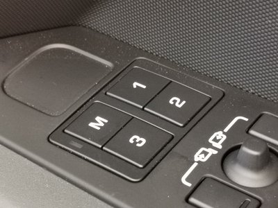 LAND ROVER DEFENDER - 9