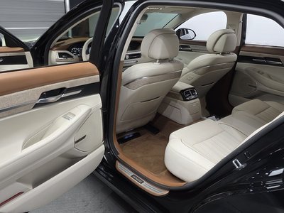 2021 Genesis G90 — миниатюра 11