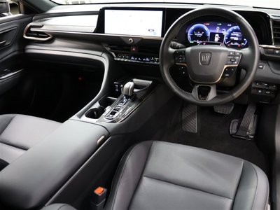 TOYOTA CROWN SPORT - 5