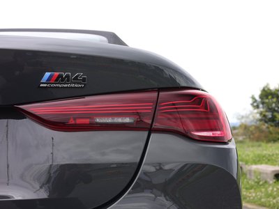 2026 BMW M4 CABRIOLET photo 8
