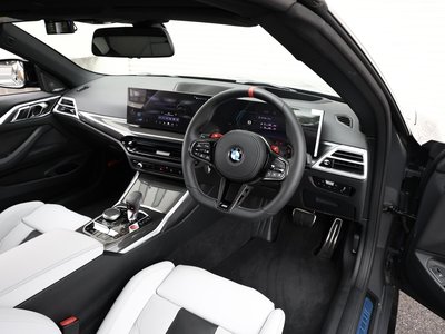 2026 BMW M4 CABRIOLET photo 3