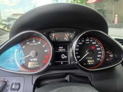 AUDI R8 - 4