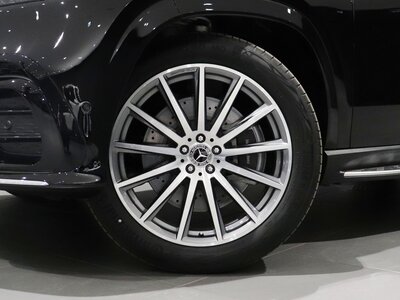 MERCEDES-BENZ GLS - 10