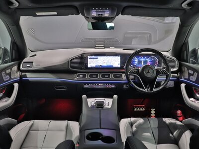 MERCEDES-BENZ GLS - 7