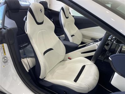 2025 Ferrari ROMA SPIDER 照片 14