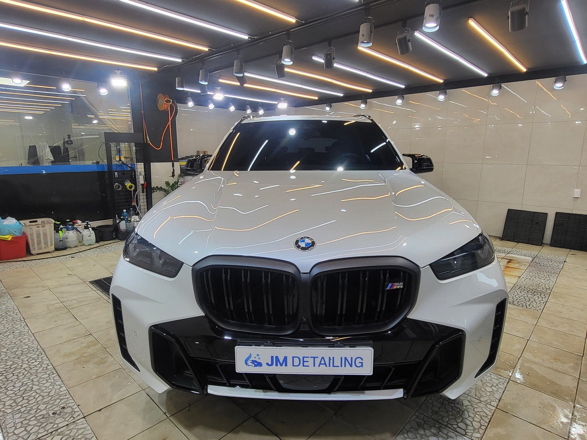 BMW X5 - View 1