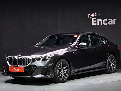BMW 5 SERIES - 1