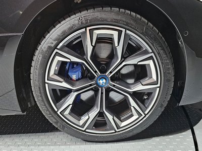 BMW I4 - 6