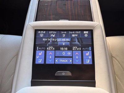 LEXUS LS - 6