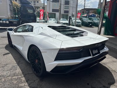 LAMBORGHINI AVENTADOR - 6