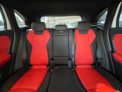 MERCEDES-BENZ GLA - 8