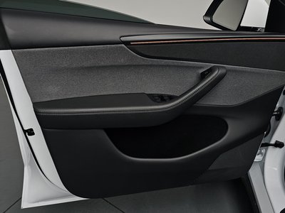2025 Tesla MODEL Y 缩略图 14