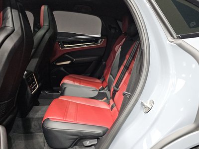 2024 Porsche CAYENNE 缩略图 16