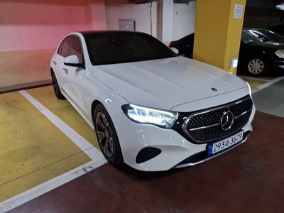 MERCEDES-BENZ E-CLASS - 5