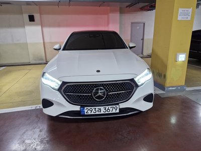 MERCEDES-BENZ E-CLASS - 1
