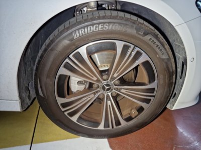 MERCEDES-BENZ E-CLASS - 10