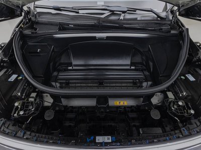 MERCEDES-BENZ EQS - 7