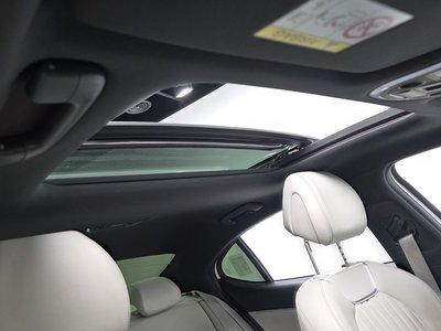 صورة مصغرة 23 لـ 2022 Genesis G70